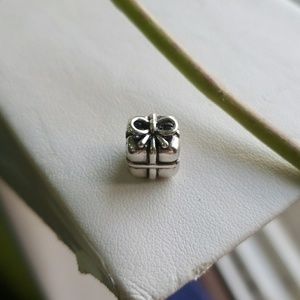 RETIRED! PANDORA present bead! Birthdays!